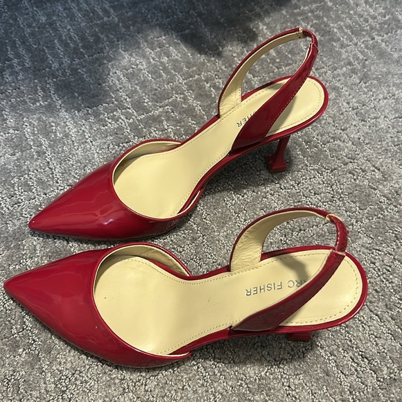 Marc Fisher Hadya Slingback Pump in Red Size 8 - Picture 6 of 11